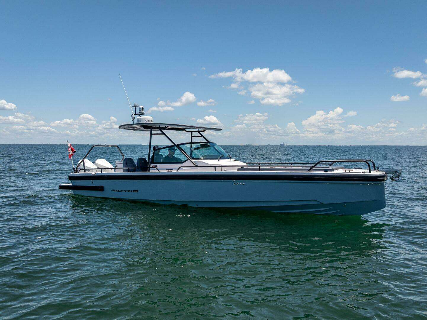 28' Axopar Brabus Edition