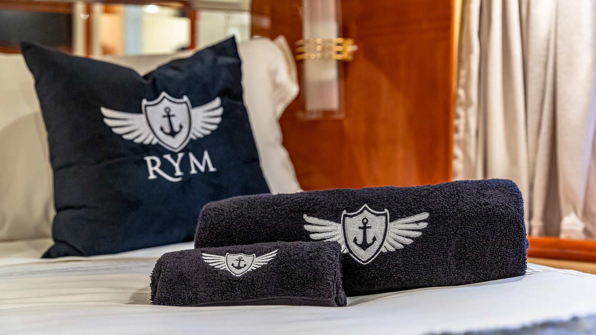 Azimut L'chaim yacht rental Miami Beach — aerial view