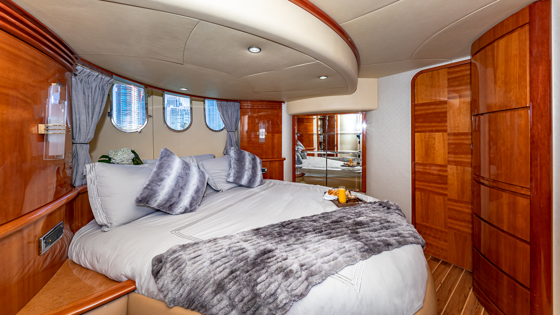 Azimut L'chaim yacht rental — spacious aft deck