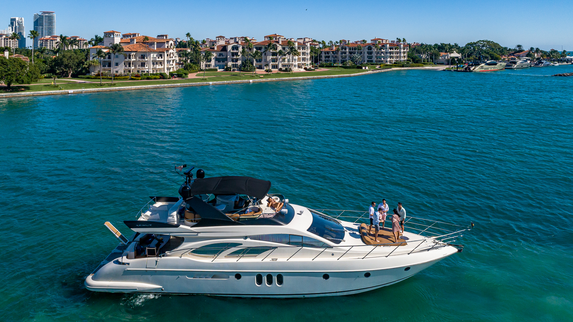 Azimut L'chaim charter — Biscayne Bay panoramic view