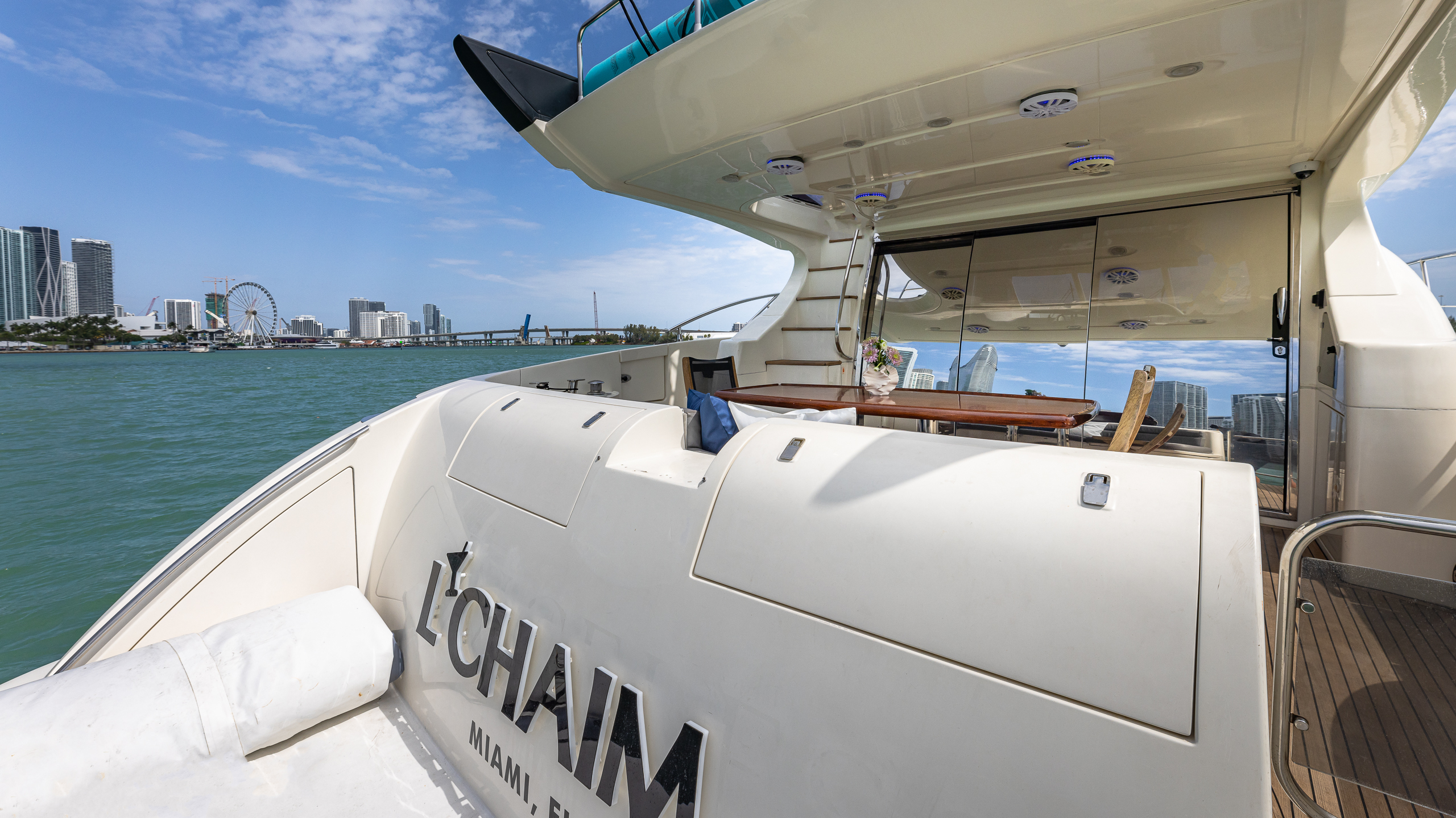 65-foot luxury Azimut Miami — professional stern photo