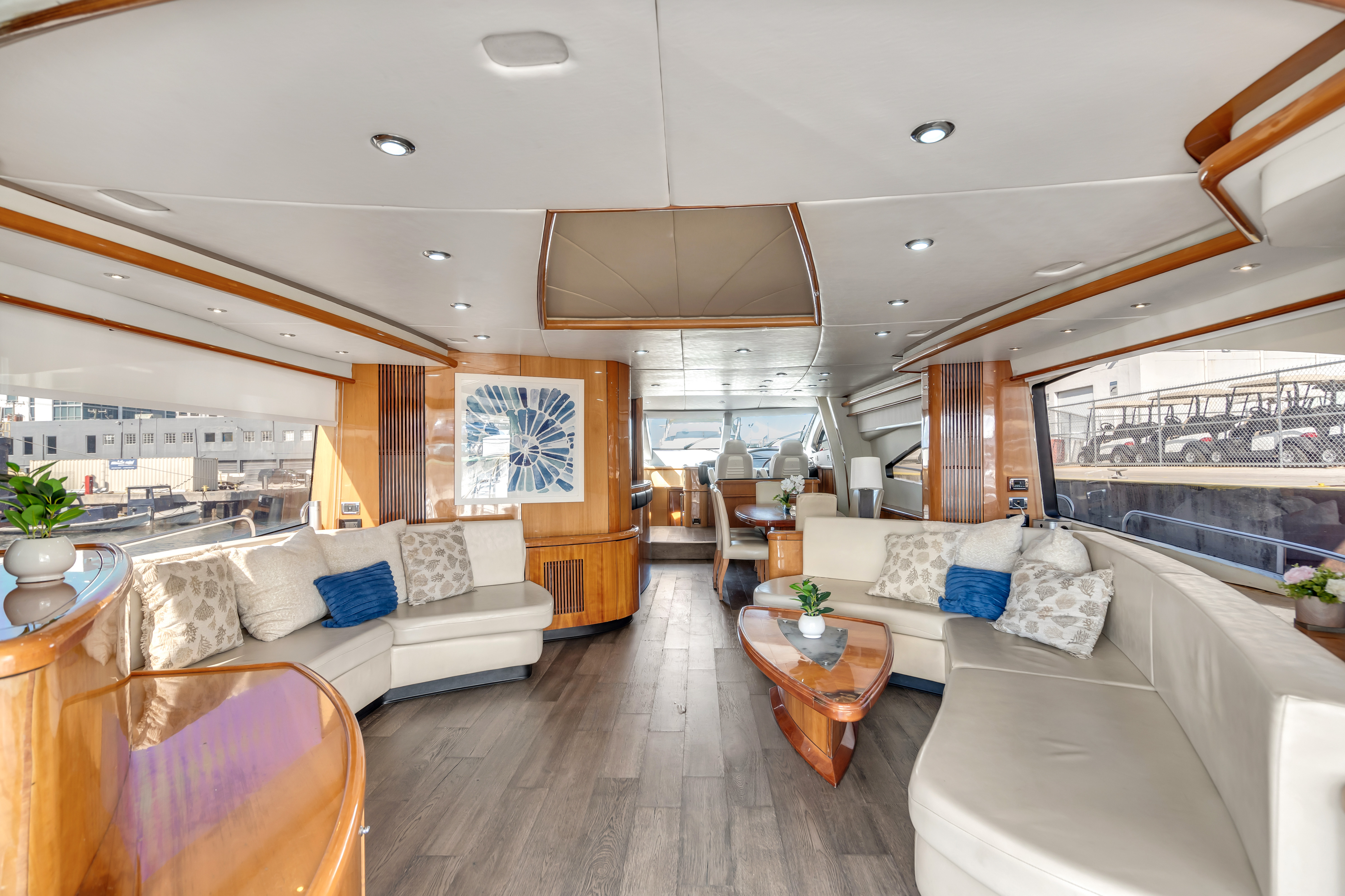 90' Deep Blue W/ Jacuzzi