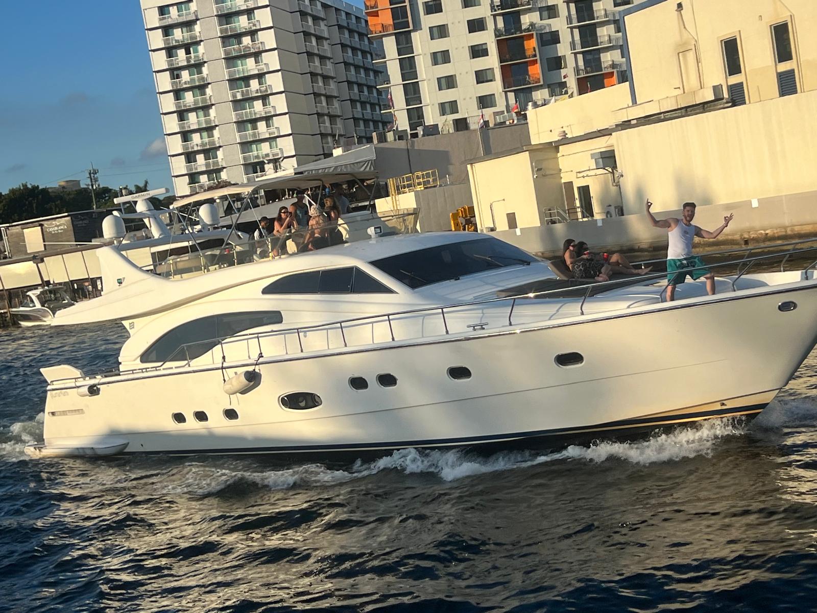Ferretti 75'