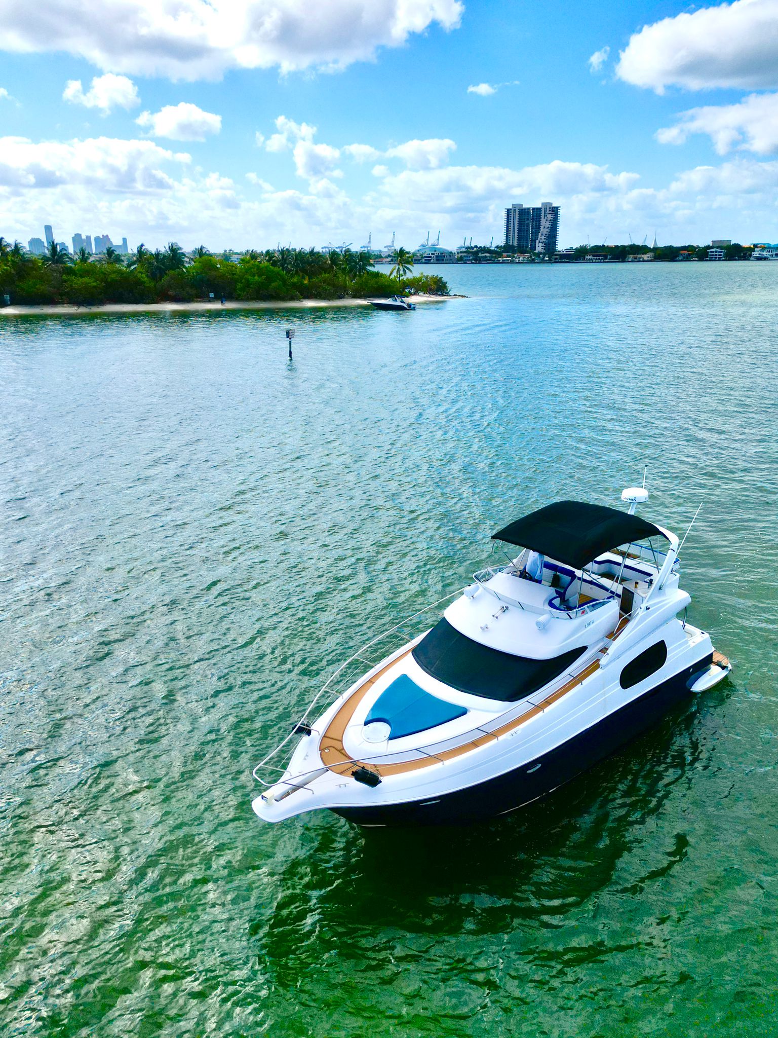 Isabella 48' W/ Jetski