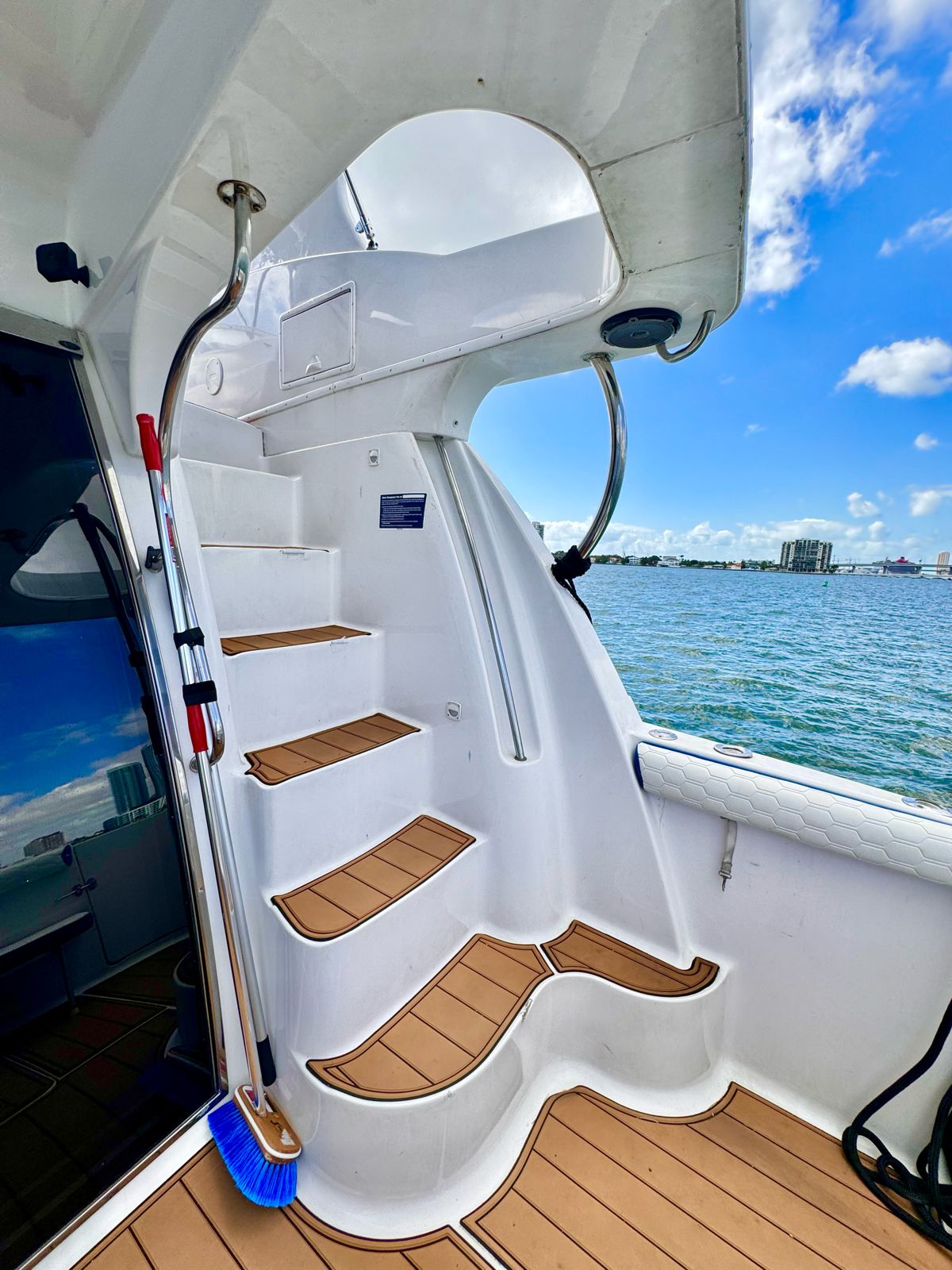 Isabella 48' W/ Jetski