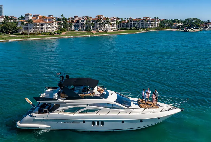 Azimut L'chaim cruising Biscayne Bay off Fisher Island