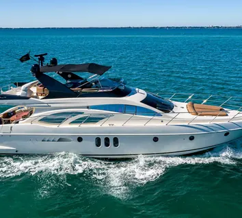 65-foot Azimut L'chaim yacht cruising off Miami