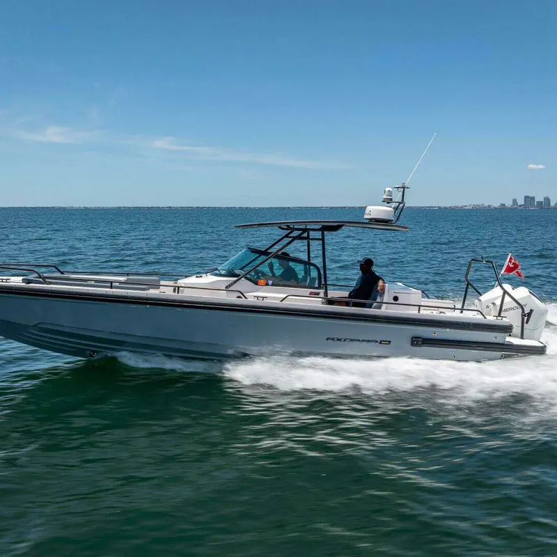 Axopar 28 Brabus running at speed off Miami