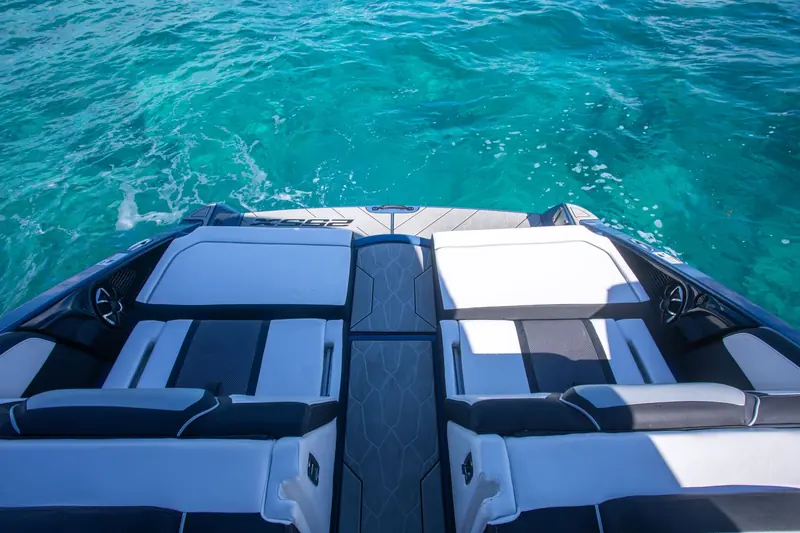 25' Yamaha 255XD